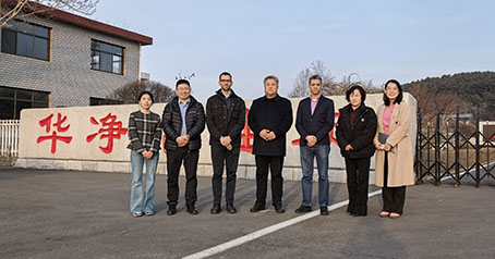 Des clients miniers brésiliens ont visité Chengde Huajing Activated Carbon pour une inspection et une inspection d'usine, discutant de nouvelles opportunités de coopération dans le charbon actif d'extraction d'or.
