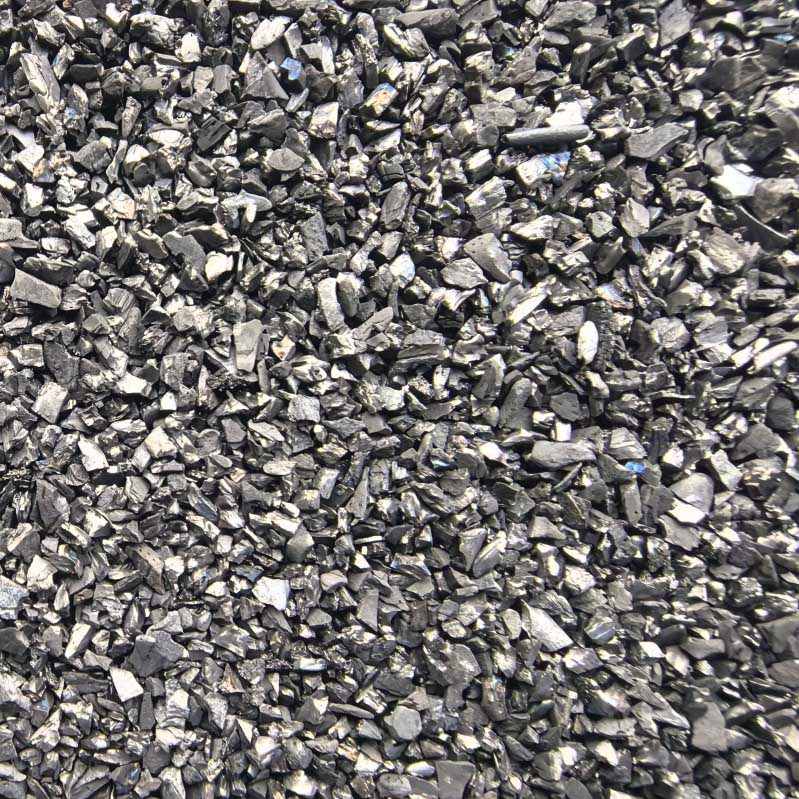 Comment le charbon actif électronique en coquille de noix de coco améliore-t-il les performances de filtration électronique ?